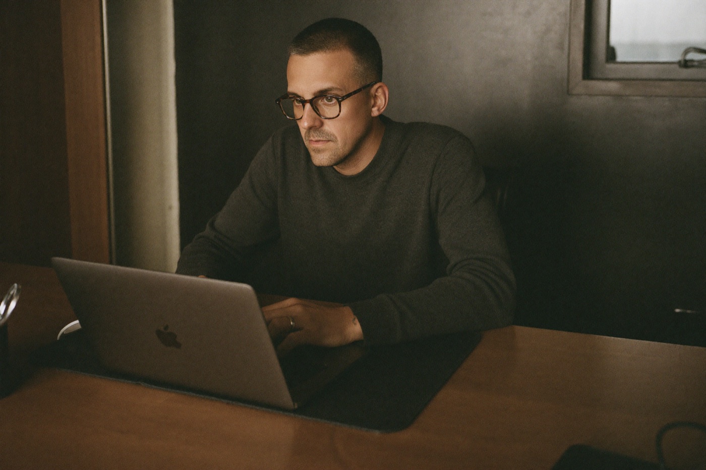 Dennis bei der Arbeit